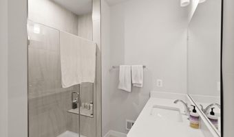 43812 MIDDLEWAY Ter, Ashburn, VA 20147