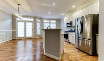 953 HARRISON Cir, Alexandria, VA 22304