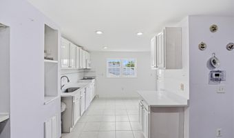 6219 CRESTWOOD Dr, Alexandria, VA 22312