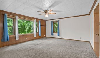 6544 Mohawk Rd, Allenton, WI 53002