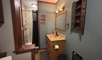 941 S Main St, Cascade, ID 83611