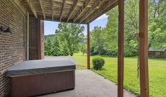 19368 Triple Crown Dr, Abingdon, VA 24211