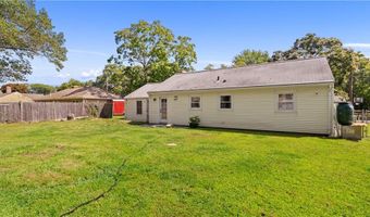 239 Richmond Dr, Warwick, RI 02888