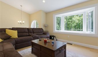 102 Bramble Bush Rd, Coventry, RI 02816