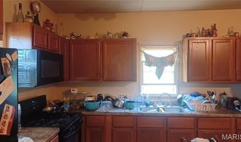 9112 Main St, Altenburg, MO 63732