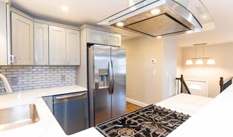 2 Holmes Rd, Coventry, RI 02816