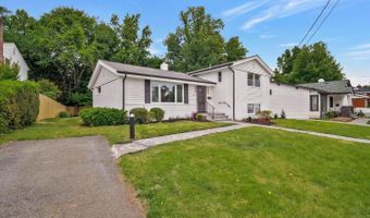 9831 SINGLETON Dr, Bethesda, MD 20817