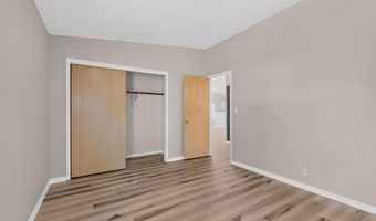 7804 Oakland Ave NE, Albuquerque, NM 87122