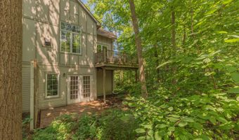 609 Ridgewood Ct, Ann Arbor, MI 48103