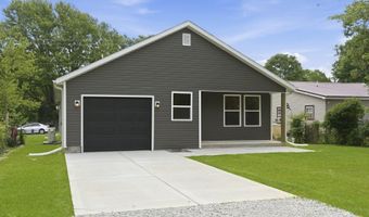 915 S Hudson Ave, Aurora, MO 65605
