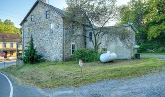 2165 STATE St, Alburtis, PA 18011