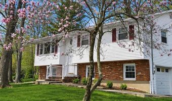 9 Eros Dr, Airmont, NY 10952