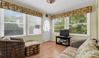 14 Dolan Ave, Aberdeen, NJ 07747