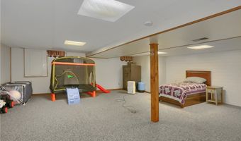 706 Hall Rd, Clay, PA 16001