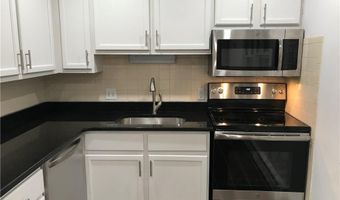 1123 Waterbury Rd APT 2A, Cheshire, CT 06410