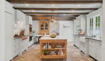 540 Rock Creek Dr, Ann Arbor, MI 48104