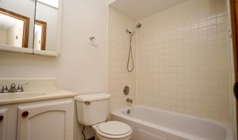 126 S La Londe Ave, Addison, IL 60101