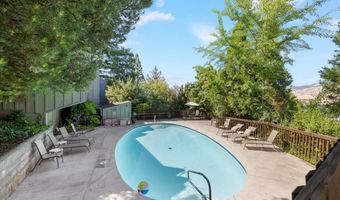 349 Ravenwood Pl, Ashland, OR 97520