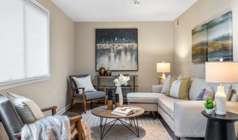 6352 12TH St N, Arlington, VA 22205