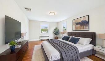 28 Eden Crest Dr, Cranston, RI 02920