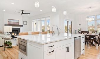 1007 28th St SW, Austin, MN 55912