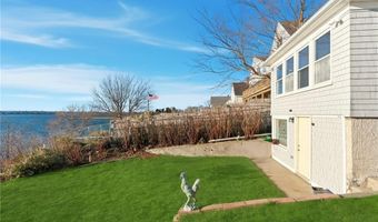 200 Narragansett Ave, East Providence, RI 02915