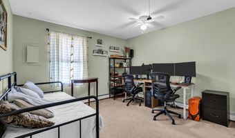 6 Roxbury Dr, Barnegat, NJ 08005