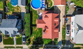 17 Marden St, Cranston, RI 02910