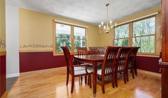 825 Woonsocket Hill Rd, North Smithfield, RI 02896