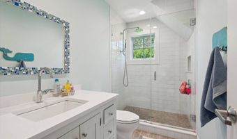 106 Meeting House Ln, Amagansett, NY 11930