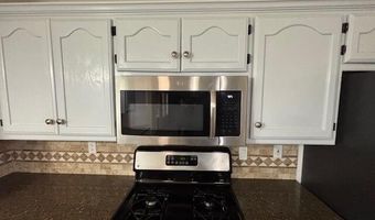 7608 Lakewood Ave NW, Albuquerque, NM 87120