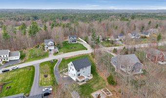 58 Village Place Dr, Barrington, NH 03825