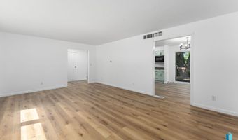 409 S 8th Ave, Brandon, SD 57005