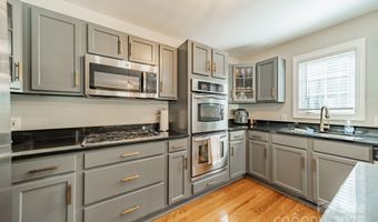 2823 Whiting Ave, Charlotte, NC 28205