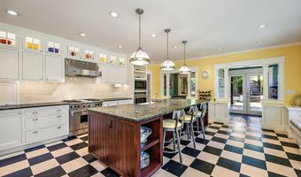 586 B St, Ashland, OR 97520