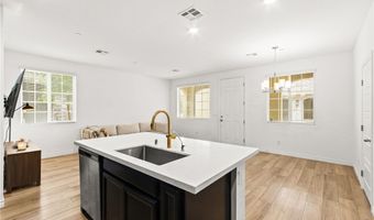25 Barbara Ln 53, Las Vegas, NV 89183