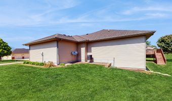 1415 Lake Shore Cir SE, Altoona, IA 50009