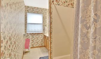 710 Lakewood Ct, Augusta, KS 67010