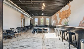 103 E Main St, Anamosa, IA 52205