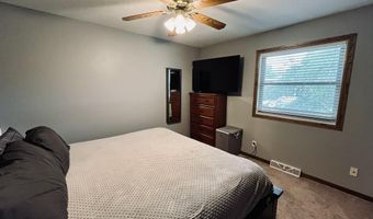 2207 SE 13th Ave, Aberdeen, SD 57401