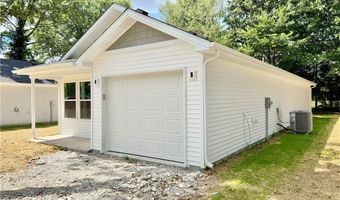 364 Oak St, Austin, IN 47102