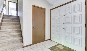 6843 Glacier Dr, Indianapolis, IN 46217