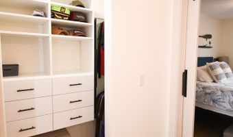 11622 N Venetian Way, Cromwell, IN 46732