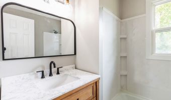 1533 Ridgewood Ave, Ames, IA 50010