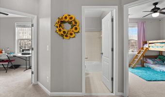 24546 BYRNE MEADOW Sq, Aldie, VA 20105