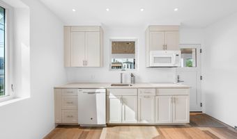 2988 1st Ave, Avalon, NJ 08202