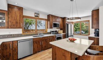 3647 Roundtree Ct, Boulder, CO 80304