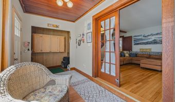 5 Wall St, Cromwell, CT 06416