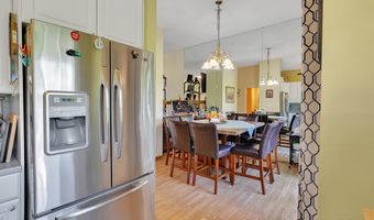 11 Watch Hill Cir 11, Cromwell, CT 06416