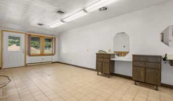 362 Wakelee Ave, Ansonia, CT 06401